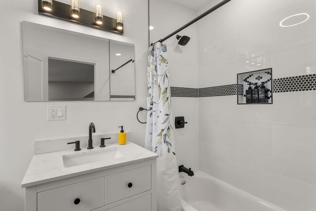 6 Ash St, Natick, MA 01760