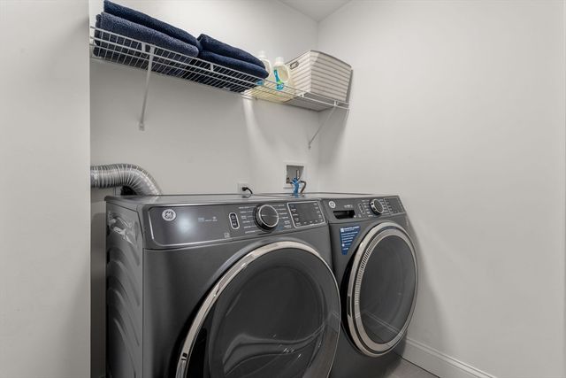 6 Ash St, Natick, MA 01760