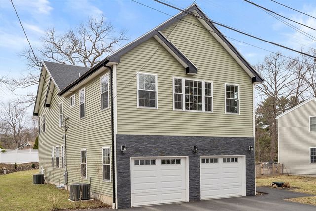 6 Ash St, Natick, MA 01760