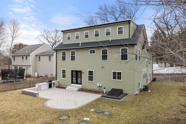 6 Ash St, Natick, MA 01760