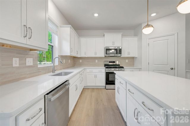 512 Willoughby Park Drive, Monroe, NC 28112