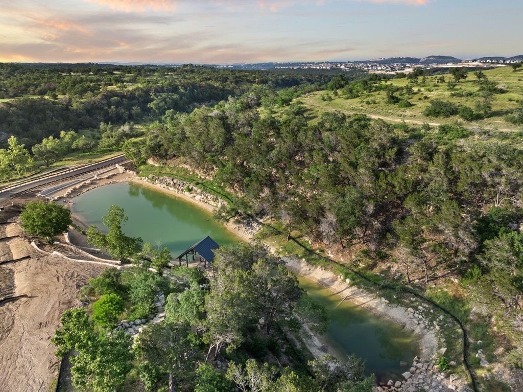 7334 Spiro TRL, Austin, TX 78738