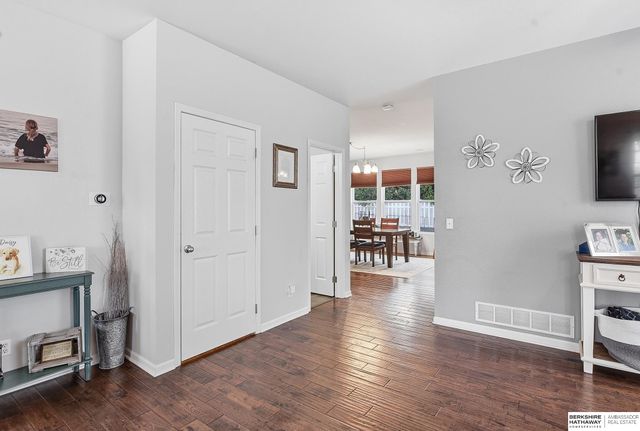 1408 N 209th Avenue, Elkhorn, NE 68022