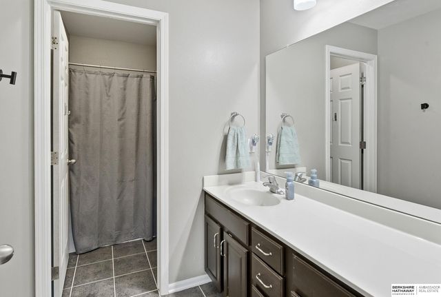 1408 N 209th Avenue, Elkhorn, NE 68022