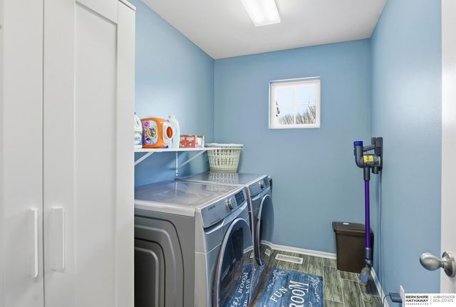 1408 N 209th Avenue, Elkhorn, NE 68022