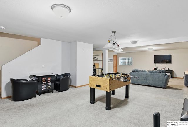 1408 N 209th Avenue, Elkhorn, NE 68022