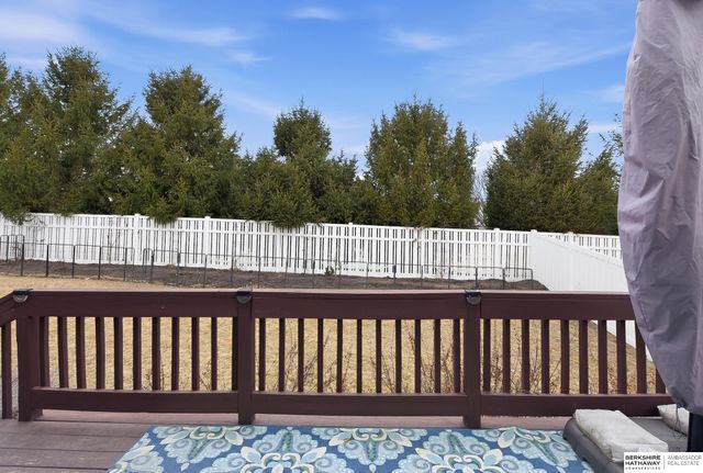 1408 N 209th Avenue, Elkhorn, NE 68022