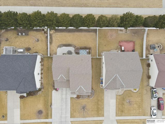 1408 N 209th Avenue, Elkhorn, NE 68022