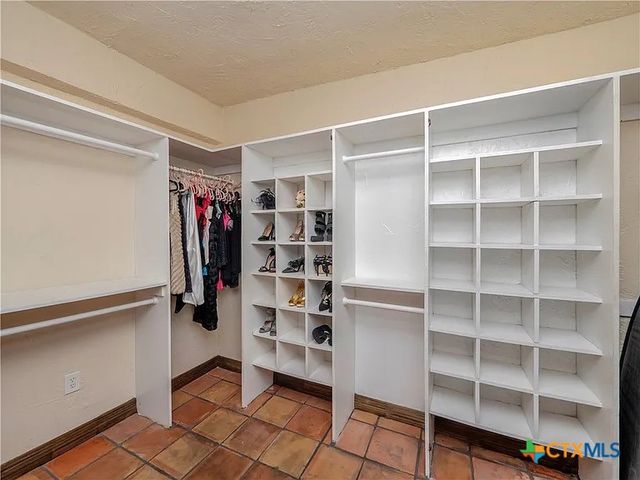 127 Bogie Drive, San Marcos, TX 78666
