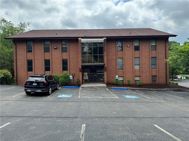 109 Mcknight Park Dr, Ross Twp, PA 15237