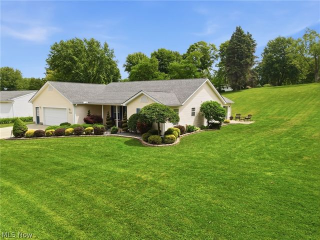 4122 Denise Drive, Ashtabula, OH 44004