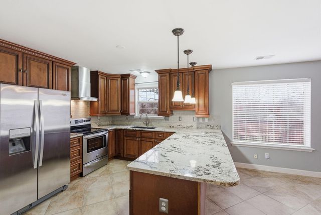 617 John Sutherland Drive, Nicholasville, KY 40356