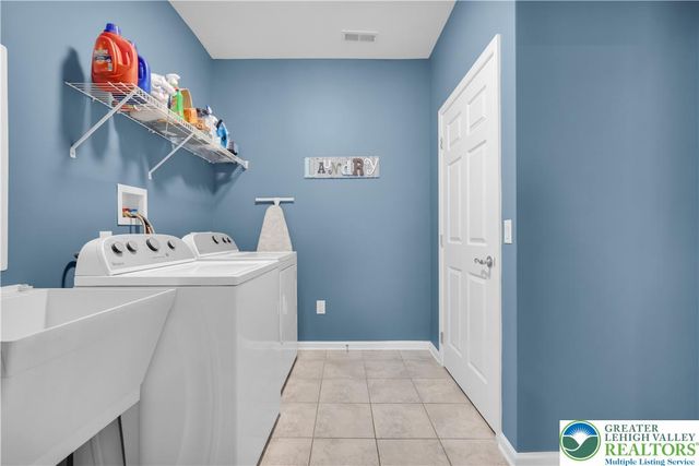 1011 Resolution Drive, Bethlehem City, PA 18017