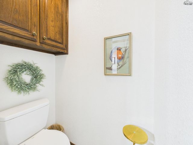 900 MOHAWK DRIVE, Burkburnett, TX 76354