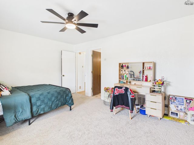 900 MOHAWK DRIVE, Burkburnett, TX 76354