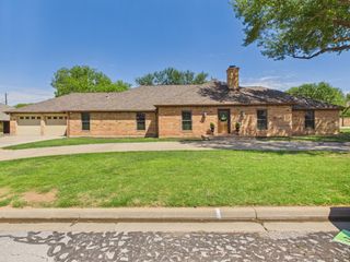 900 MOHAWK DRIVE, Burkburnett, TX 76354