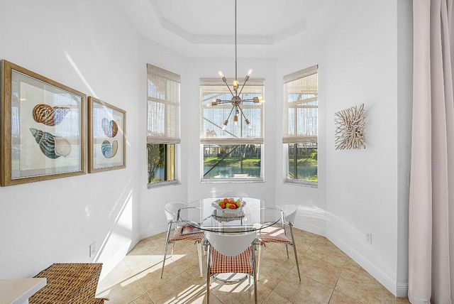 9666 Via Elegante, Wellington, FL 33411