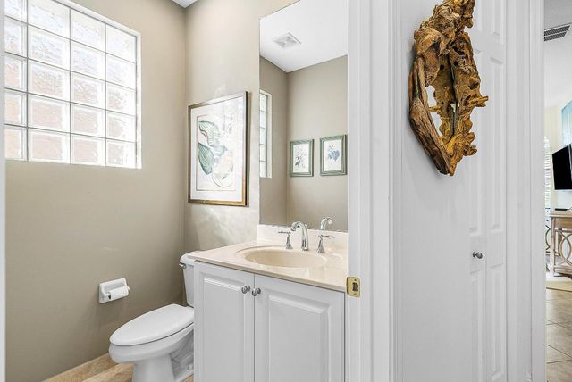 9666 Via Elegante, Wellington, FL 33411