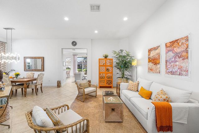 9666 Via Elegante, Wellington, FL 33411