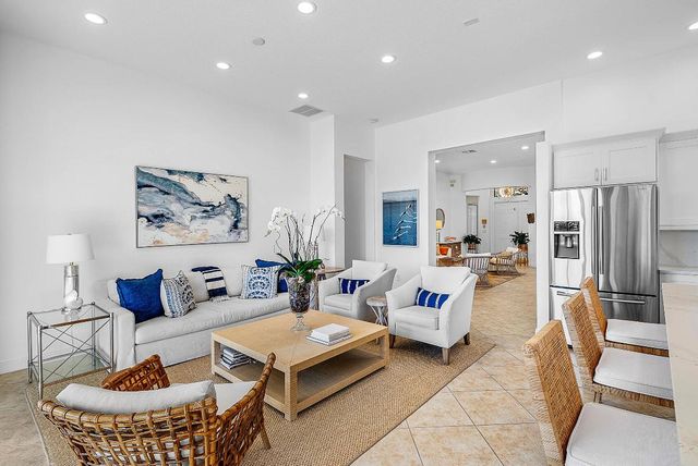 9666 Via Elegante, Wellington, FL 33411