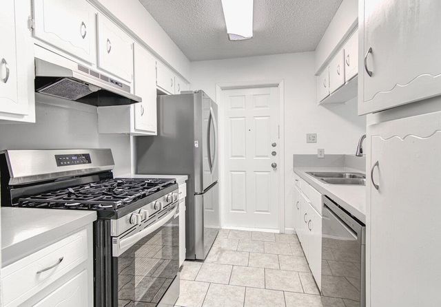 3603 Rocky Hollow TRL B, Georgetown, TX 78628