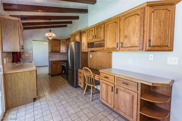 482 Fairwood Drive, Tallmadge, OH 44278
