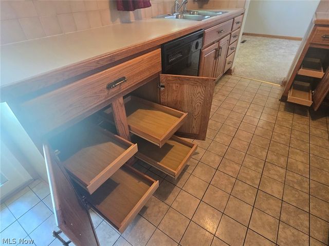 482 Fairwood Drive, Tallmadge, OH 44278