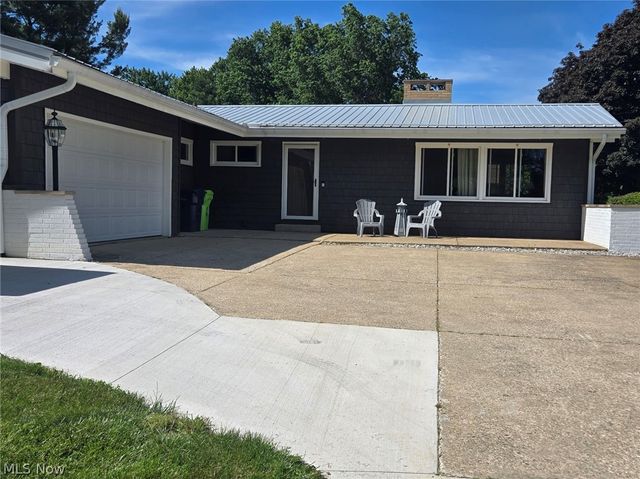 482 Fairwood Drive, Tallmadge, OH 44278