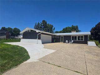 482 Fairwood Drive, Tallmadge, OH 44278