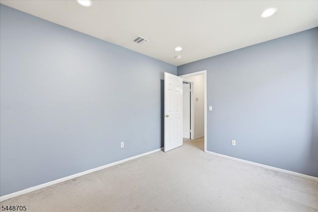2 Powderhorn Dr, Rockaway Twp., NJ 07866