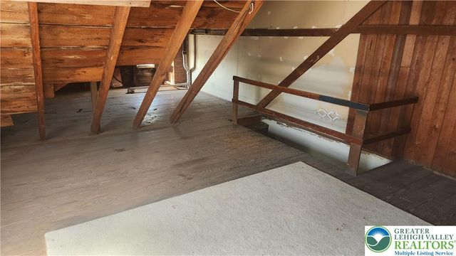 28 East Walnut Street, Nazareth Boro, PA 18064
