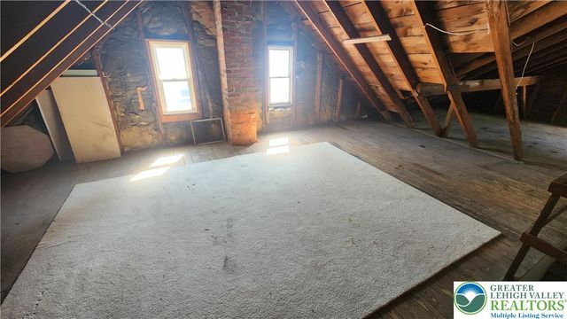 28 East Walnut Street, Nazareth Boro, PA 18064