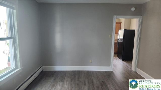28 East Walnut Street, Nazareth Boro, PA 18064