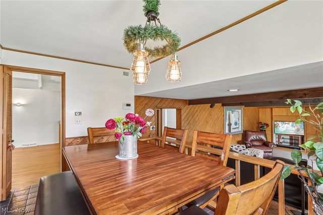 5420 Bluebell Drive, Lyndhurst, OH 44124