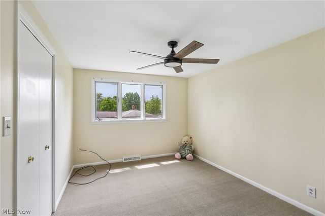 5420 Bluebell Drive, Lyndhurst, OH 44124