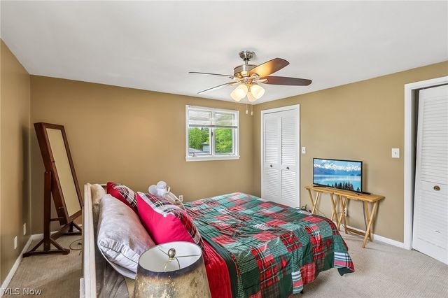 5420 Bluebell Drive, Lyndhurst, OH 44124