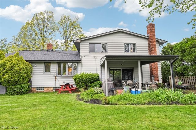 5420 Bluebell Drive, Lyndhurst, OH 44124