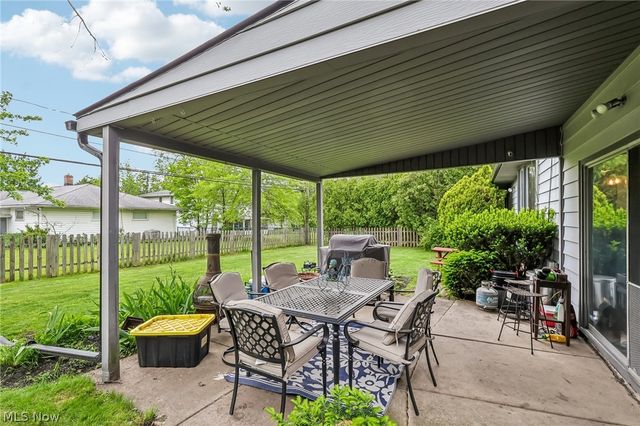 5420 Bluebell Drive, Lyndhurst, OH 44124