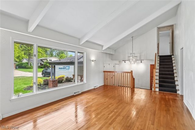 5420 Bluebell Drive, Lyndhurst, OH 44124