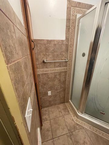 2330 E Finland Ave, Stockton, CA 95205