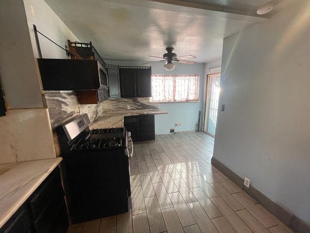 2330 E Finland Ave, Stockton, CA 95205