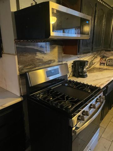 2330 E Finland Ave, Stockton, CA 95205