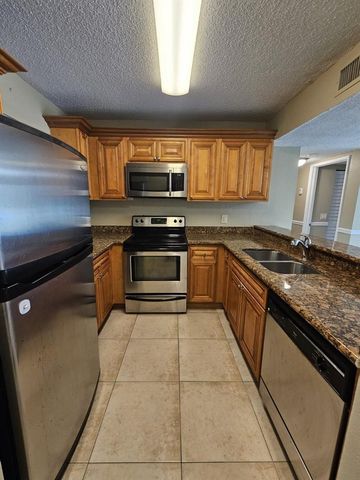 1440 WINDORAH Way B, West Palm Beach, FL 33411