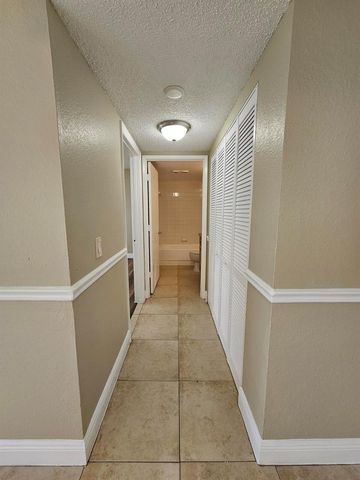 1440 WINDORAH Way B, West Palm Beach, FL 33411