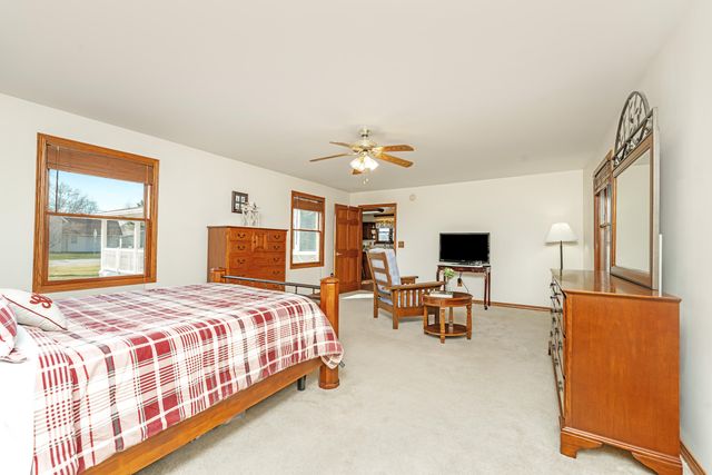 121 CR 687 Street, South Haven, MI 49090