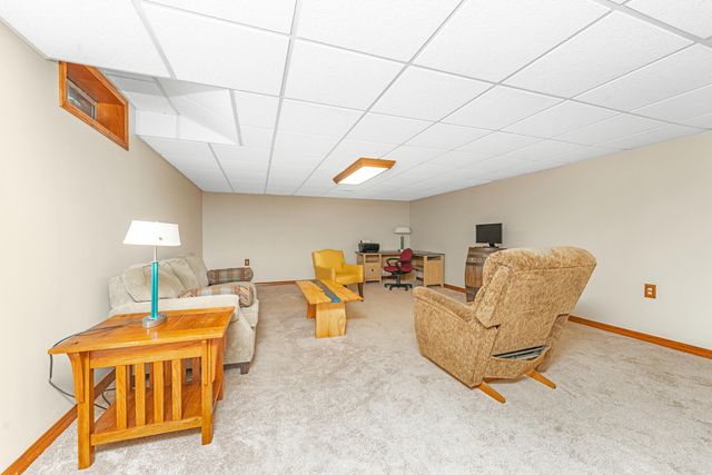 121 CR 687 Street, South Haven, MI 49090