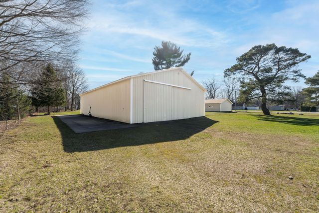 121 CR 687 Street, South Haven, MI 49090