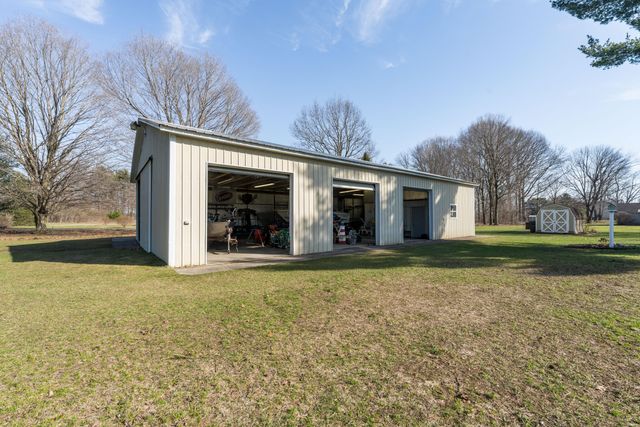 121 CR 687 Street, South Haven, MI 49090