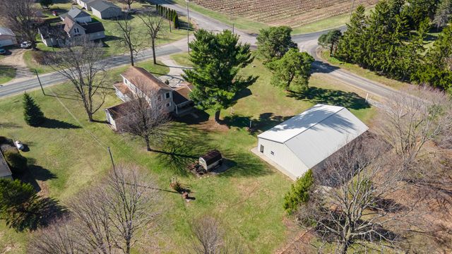 121 CR 687 Street, South Haven, MI 49090