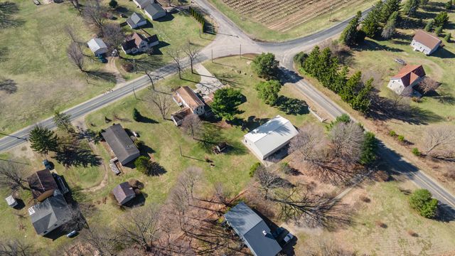 121 CR 687 Street, South Haven, MI 49090